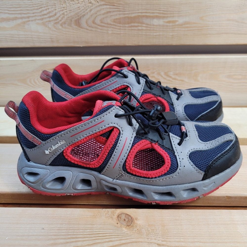 Columbia Boys Super Vent Shoes size 2